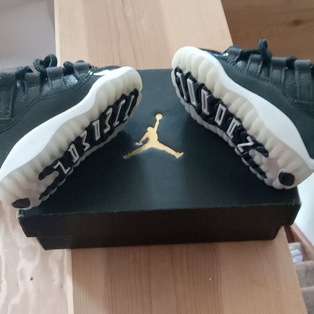 Jordan 11 Retro Low (TD)